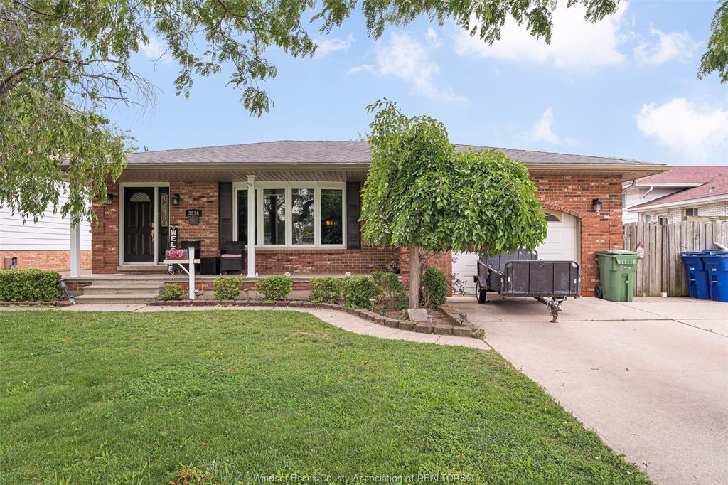 3230 Forest Glade, Windsor, ON