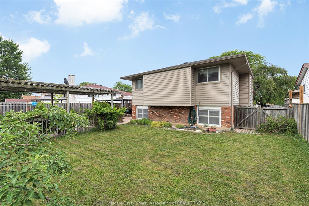 3230 Forest Glade, Windsor, ON