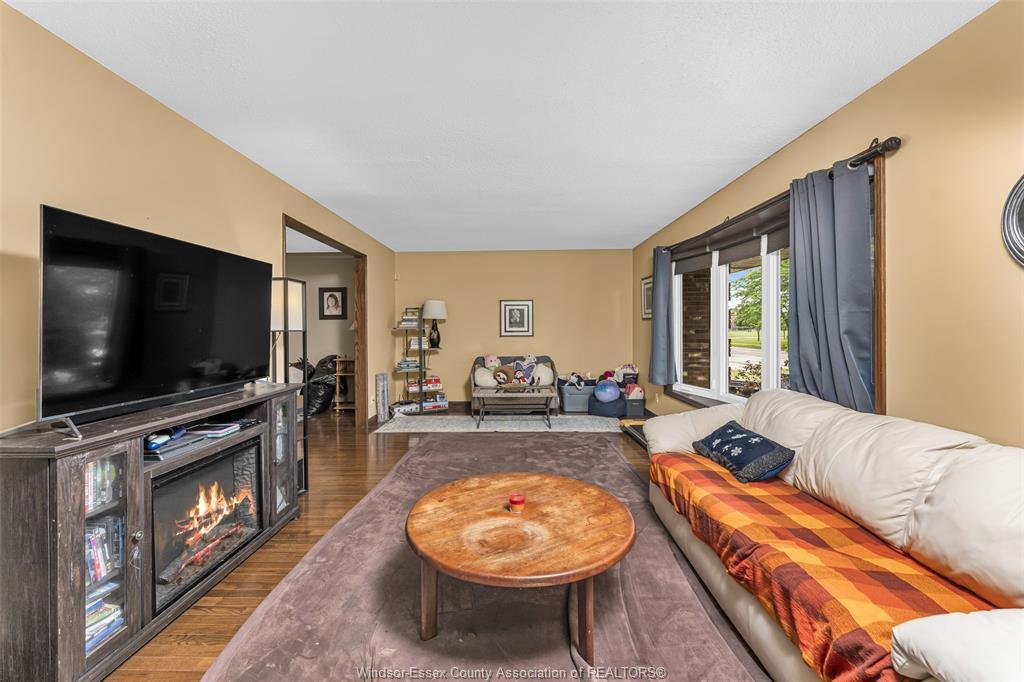 3230 Forest Glade, Windsor, ON