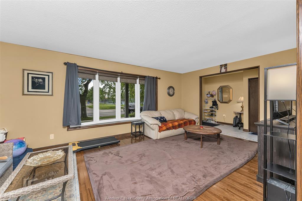 3230 Forest Glade, Windsor, ON
