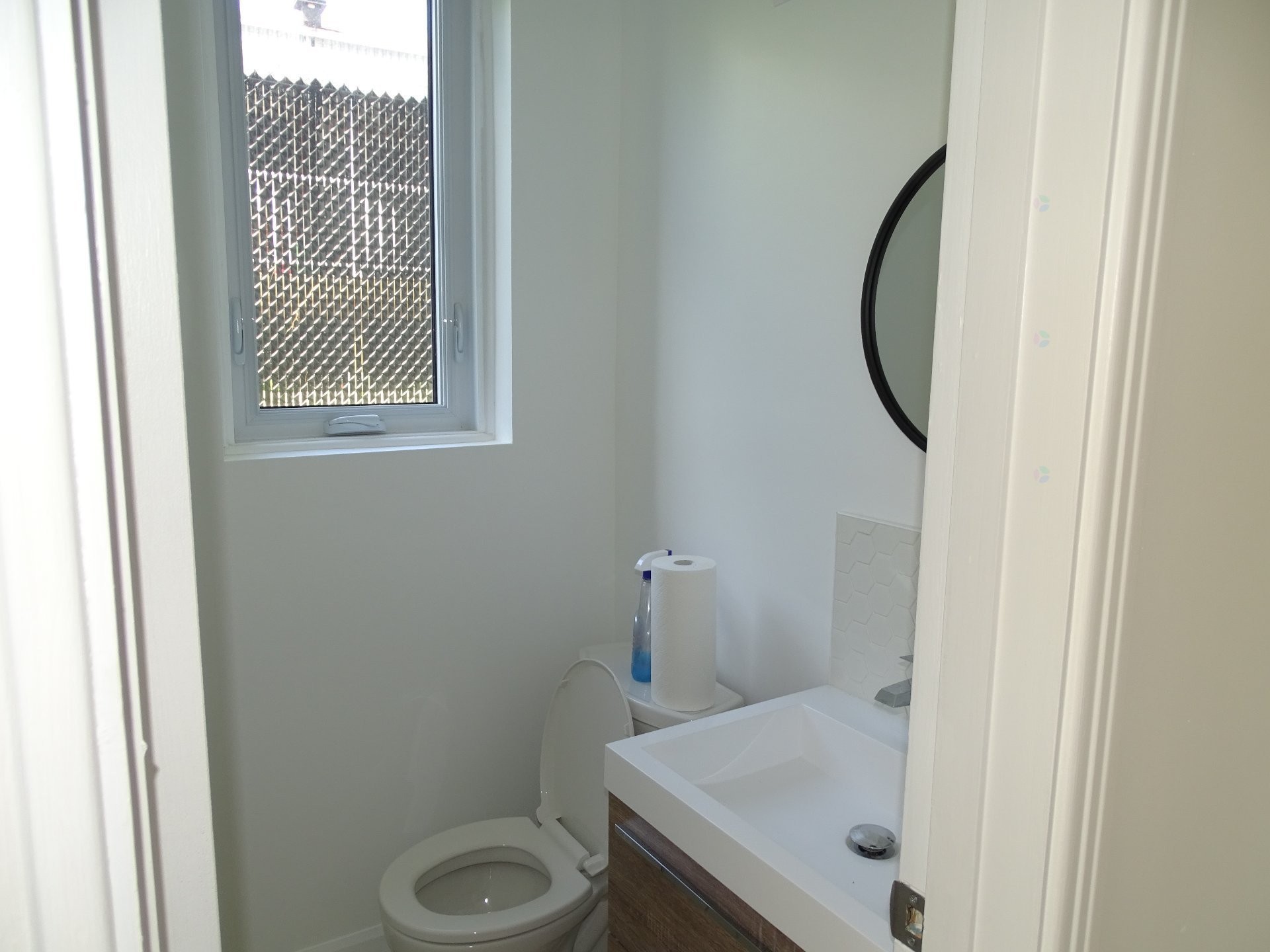 Powder room - 2280 Rue Nicolas-Perrot, Montréal (Ahuntsic-Cartierville), QC