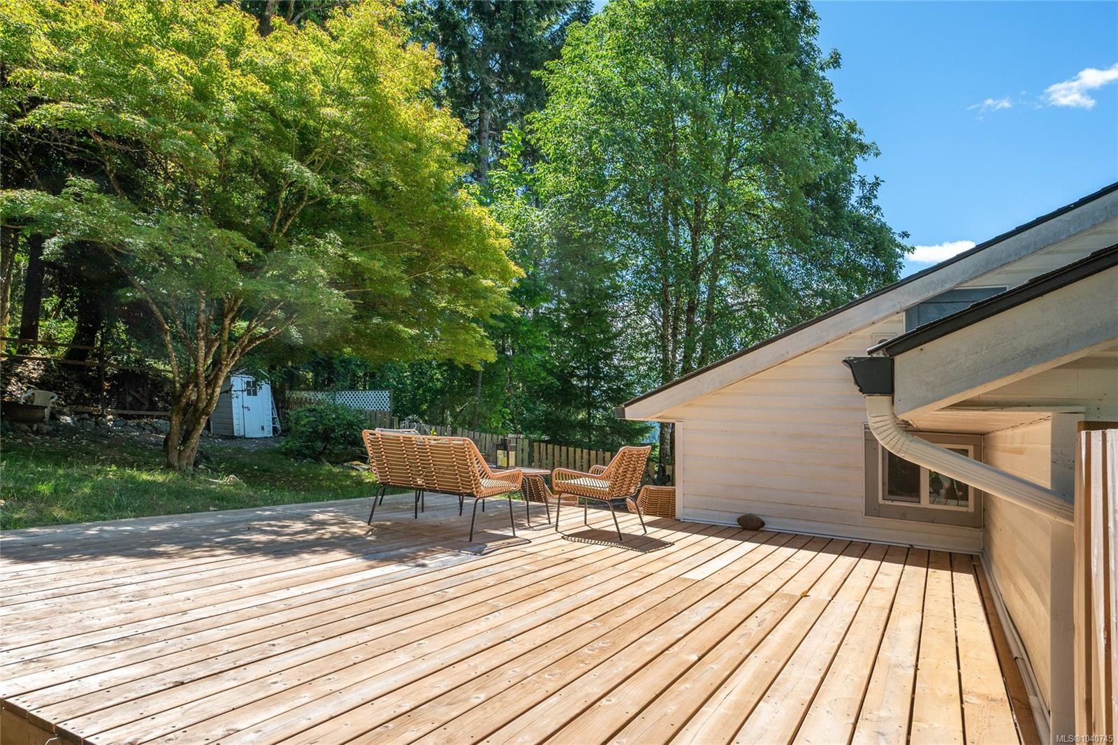 8555 Maple Ridge Rd, Youbou, BC