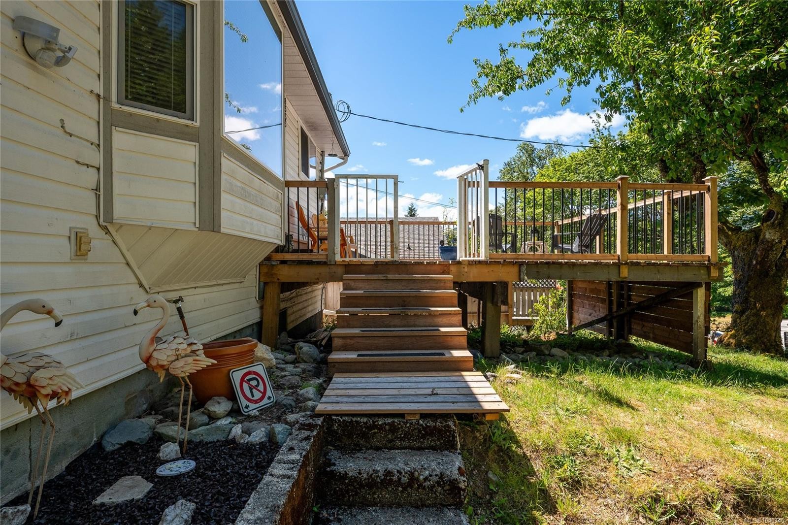 8555 Maple Ridge Rd, Youbou, BC