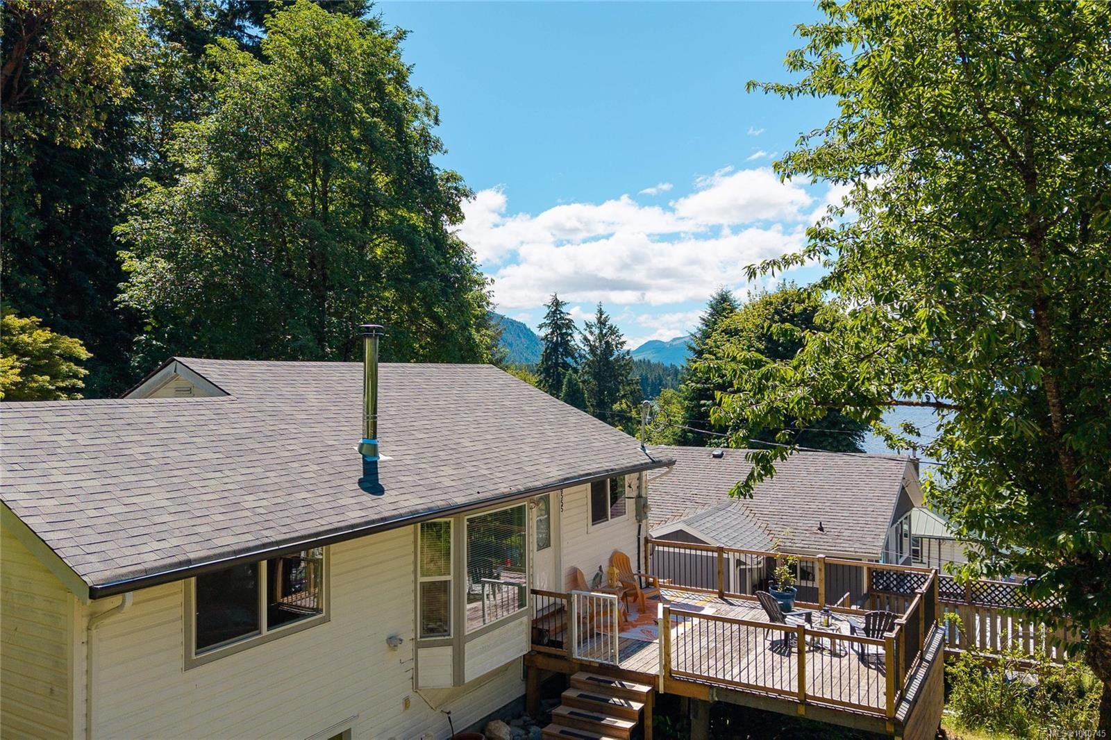 8555 Maple Ridge Rd, Youbou, BC