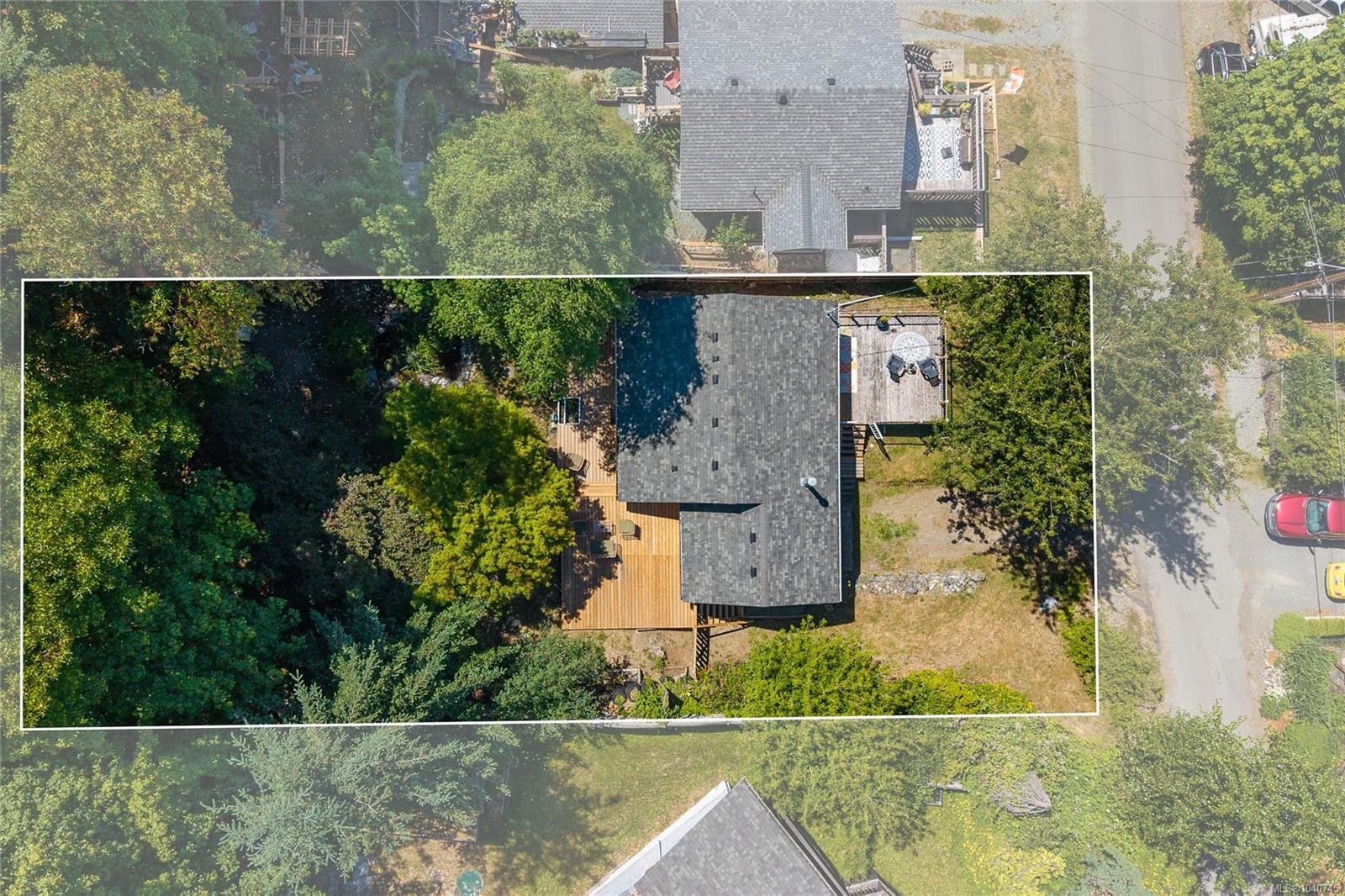 8555 Maple Ridge Rd, Youbou, BC