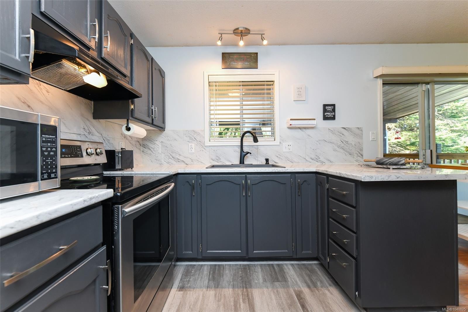 605 Pritchard Rd, Comox, BC