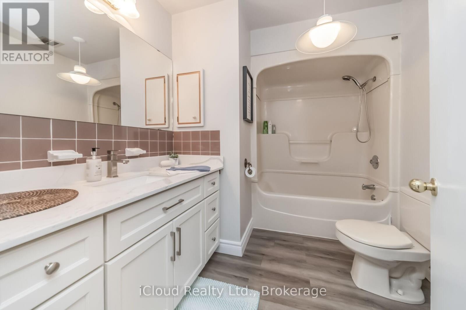 17 Algonquin Boulevard, Brampton, ON