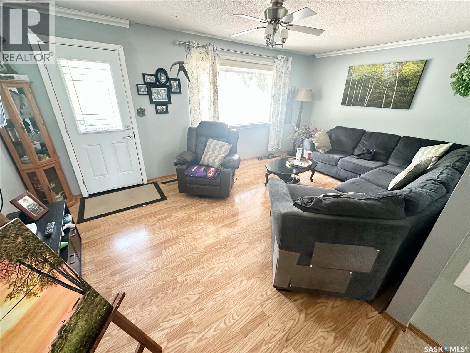 410 2Nd Avenue Se, Weyburn, SK