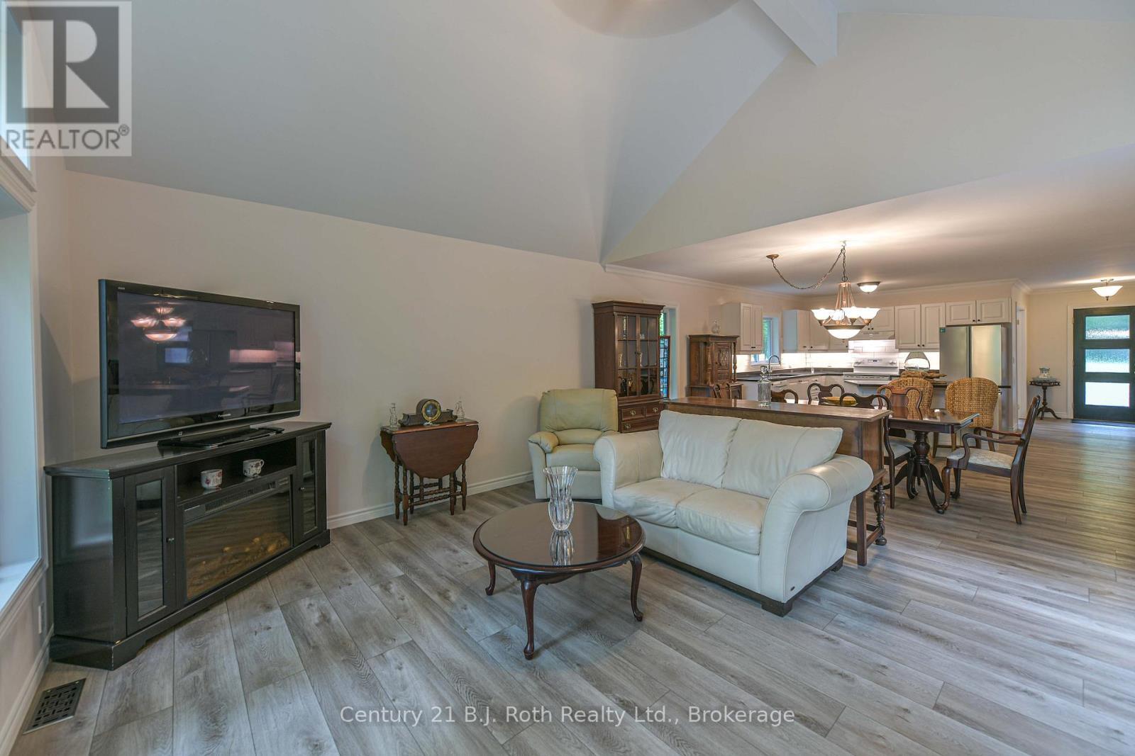 7463 Davy Drive, Ramara, ON