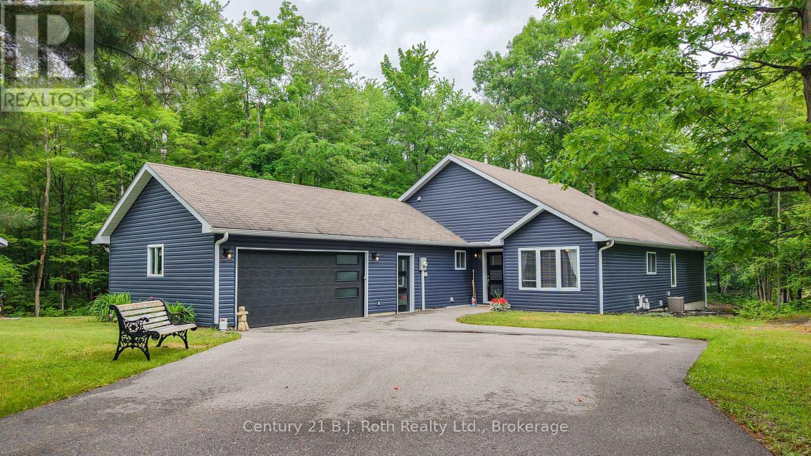Bungalow with double garage - 7463 Davy Drive, Ramara, ON