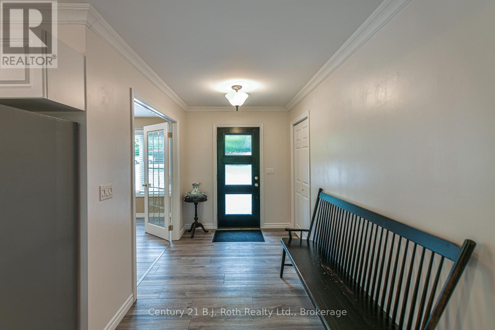 Spacious entry - 7463 Davy Drive, Ramara, ON