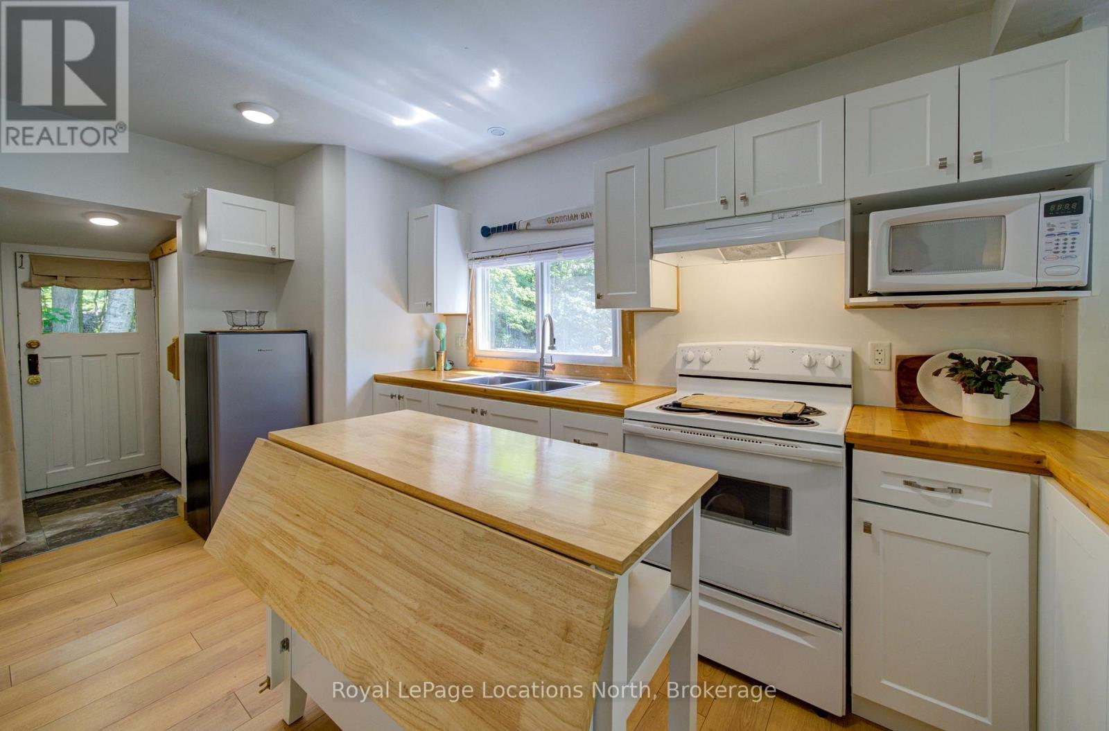 1955 Tiny Beaches Road S, Tiny, ON