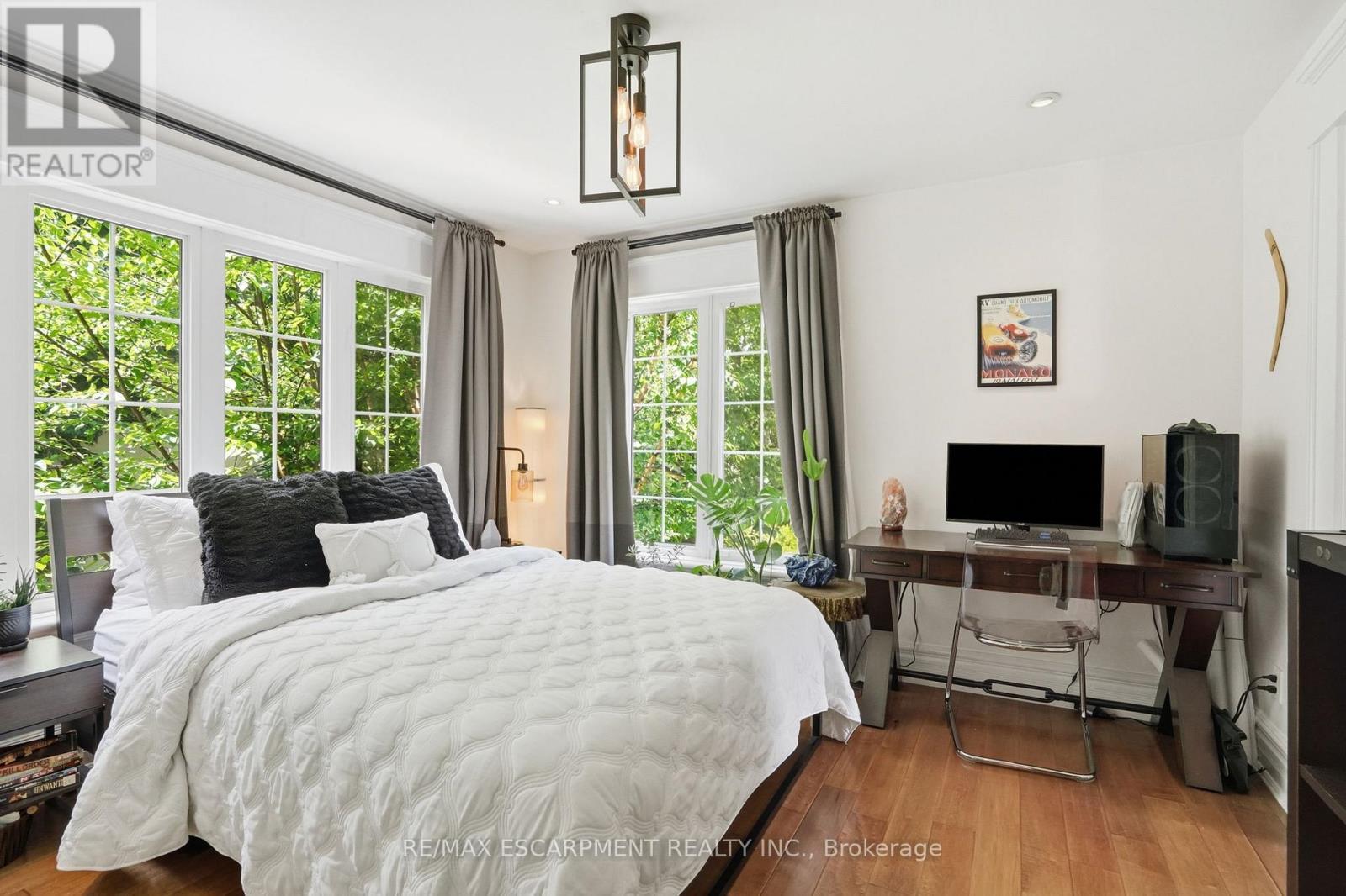 1320 Woodland Avenue, Mississauga, ON