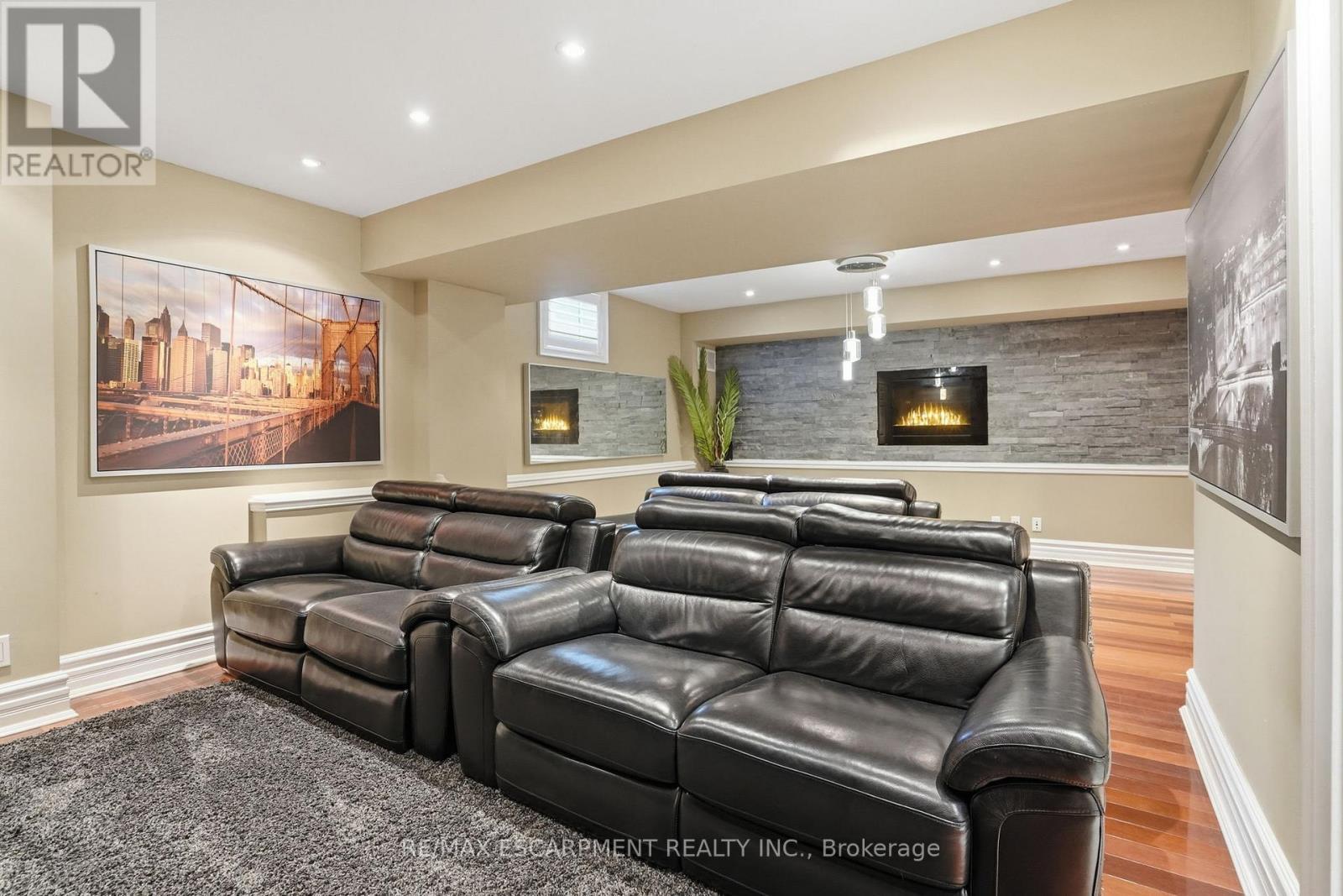 1320 Woodland Avenue, Mississauga, ON