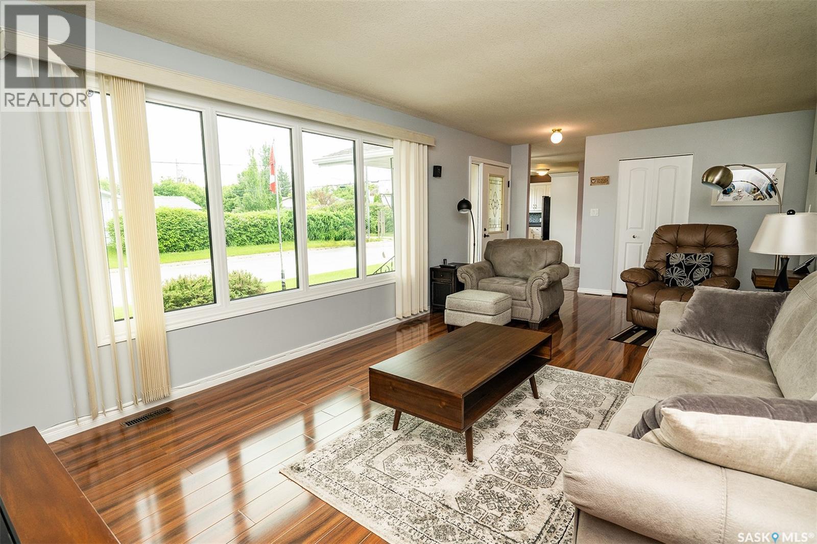 217 8Th Street E, Wynyard, SK