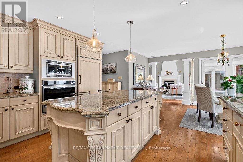 3312 Lakeland Crescent, Burlington, ON