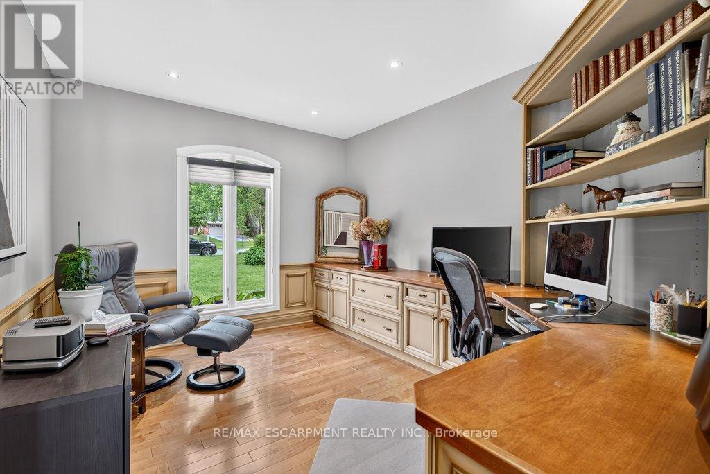 3312 Lakeland Crescent, Burlington, ON