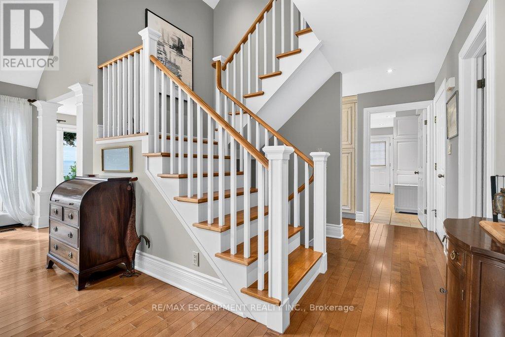 3312 Lakeland Crescent, Burlington, ON