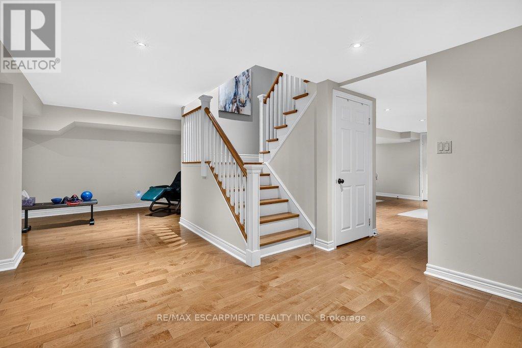 3312 Lakeland Crescent, Burlington, ON