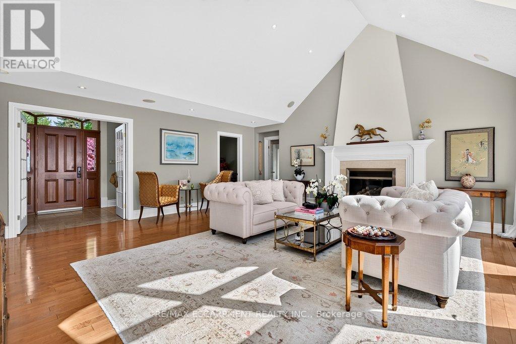 3312 Lakeland Crescent, Burlington, ON