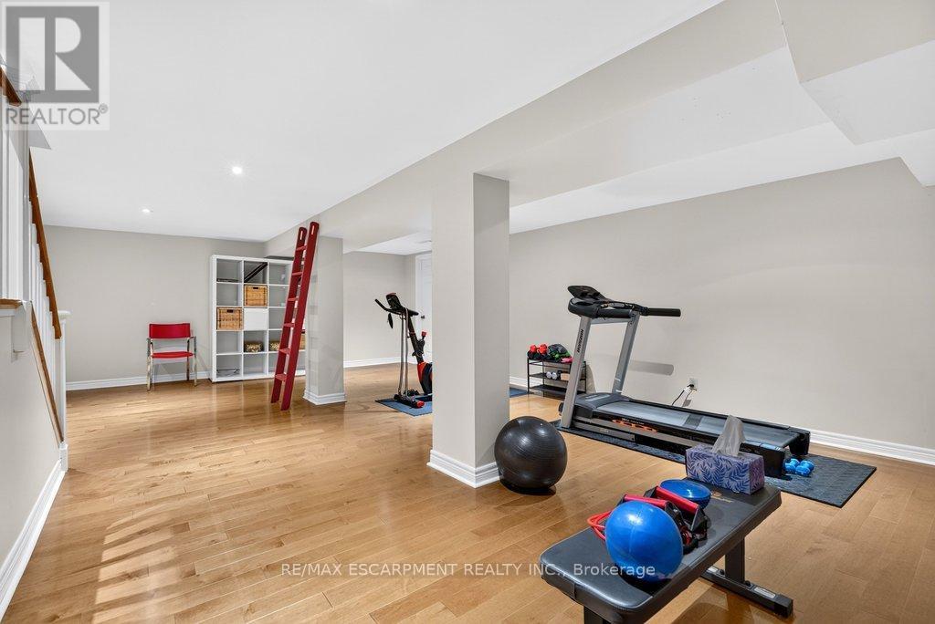 3312 Lakeland Crescent, Burlington, ON