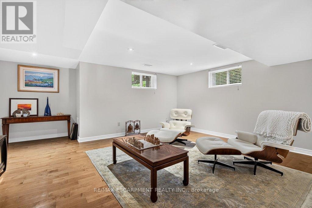 3312 Lakeland Crescent, Burlington, ON