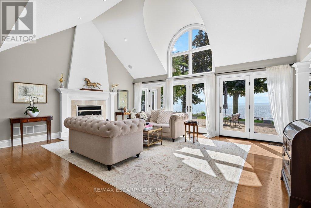 3312 Lakeland Crescent, Burlington, ON