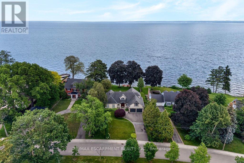 3312 Lakeland Crescent, Burlington, ON