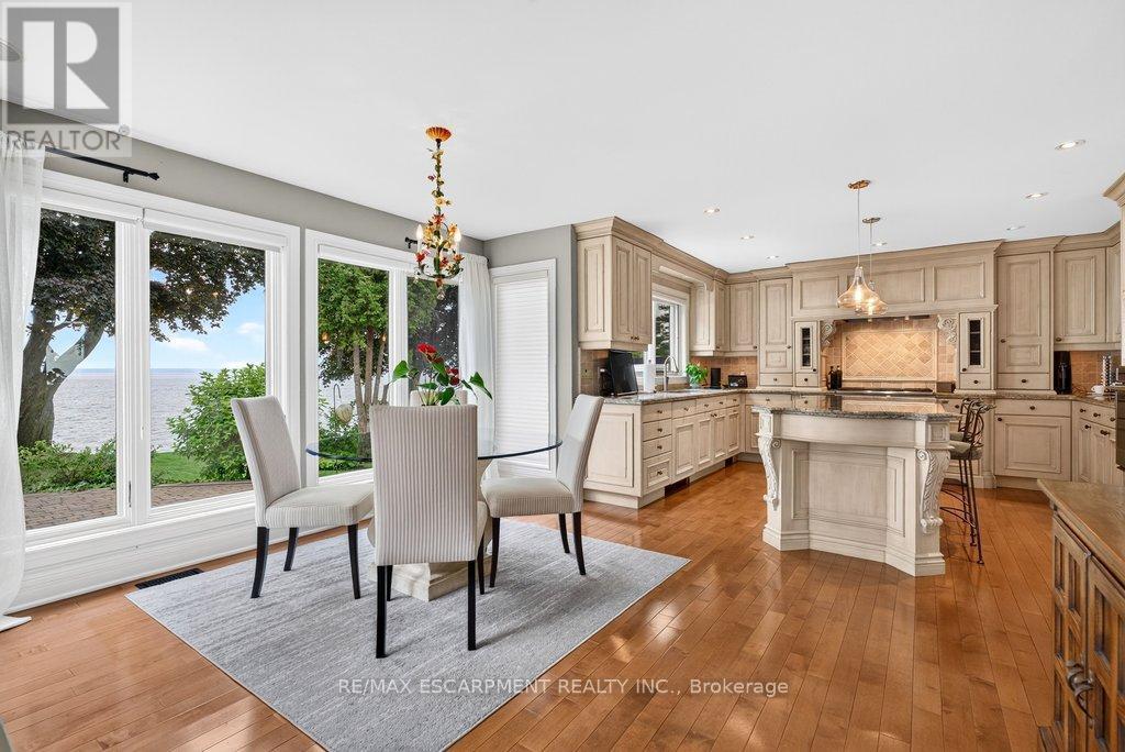 3312 Lakeland Crescent, Burlington, ON