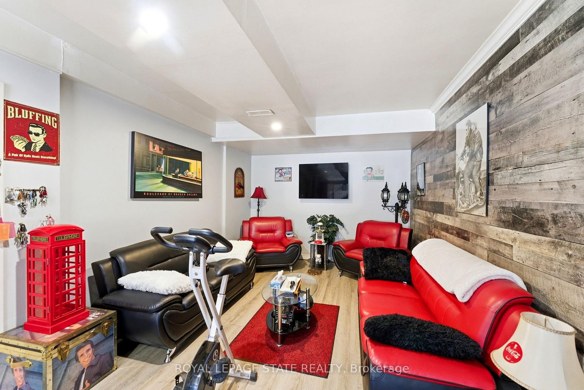 1745 King Street E, Hamilton, ON