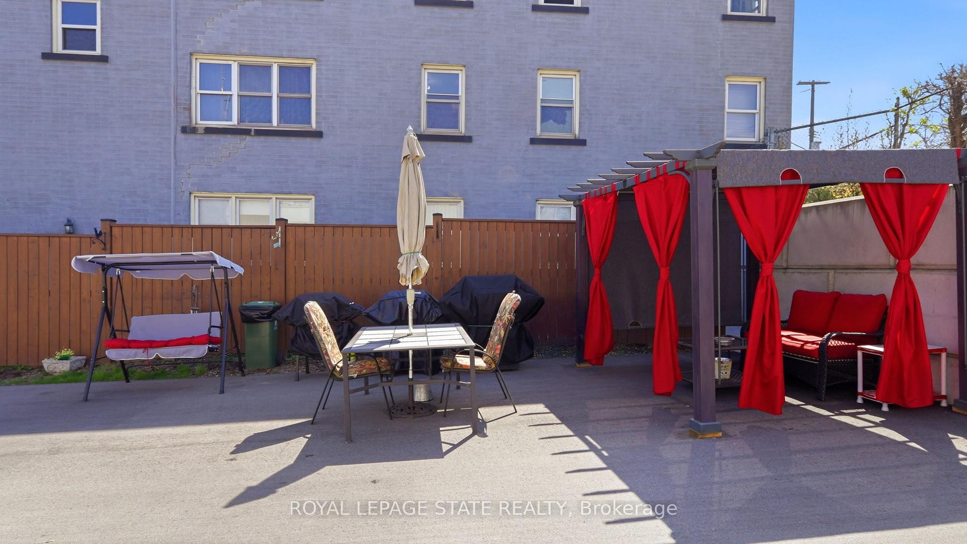 1745 King Street E, Hamilton, ON