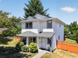1230 Beckton Dr Comox, BC V9M 3R2
