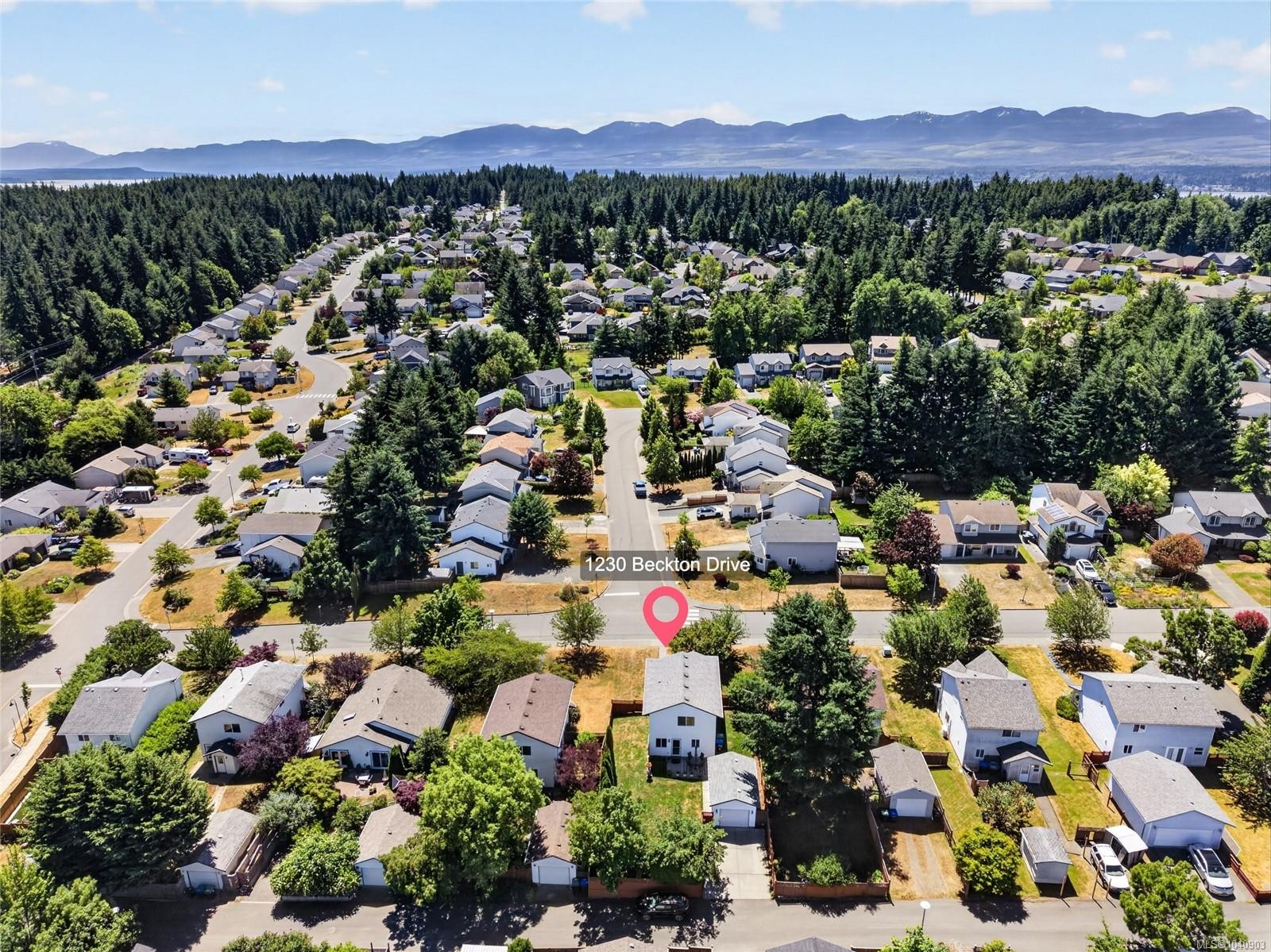 1230 Beckton Dr, Comox, BC