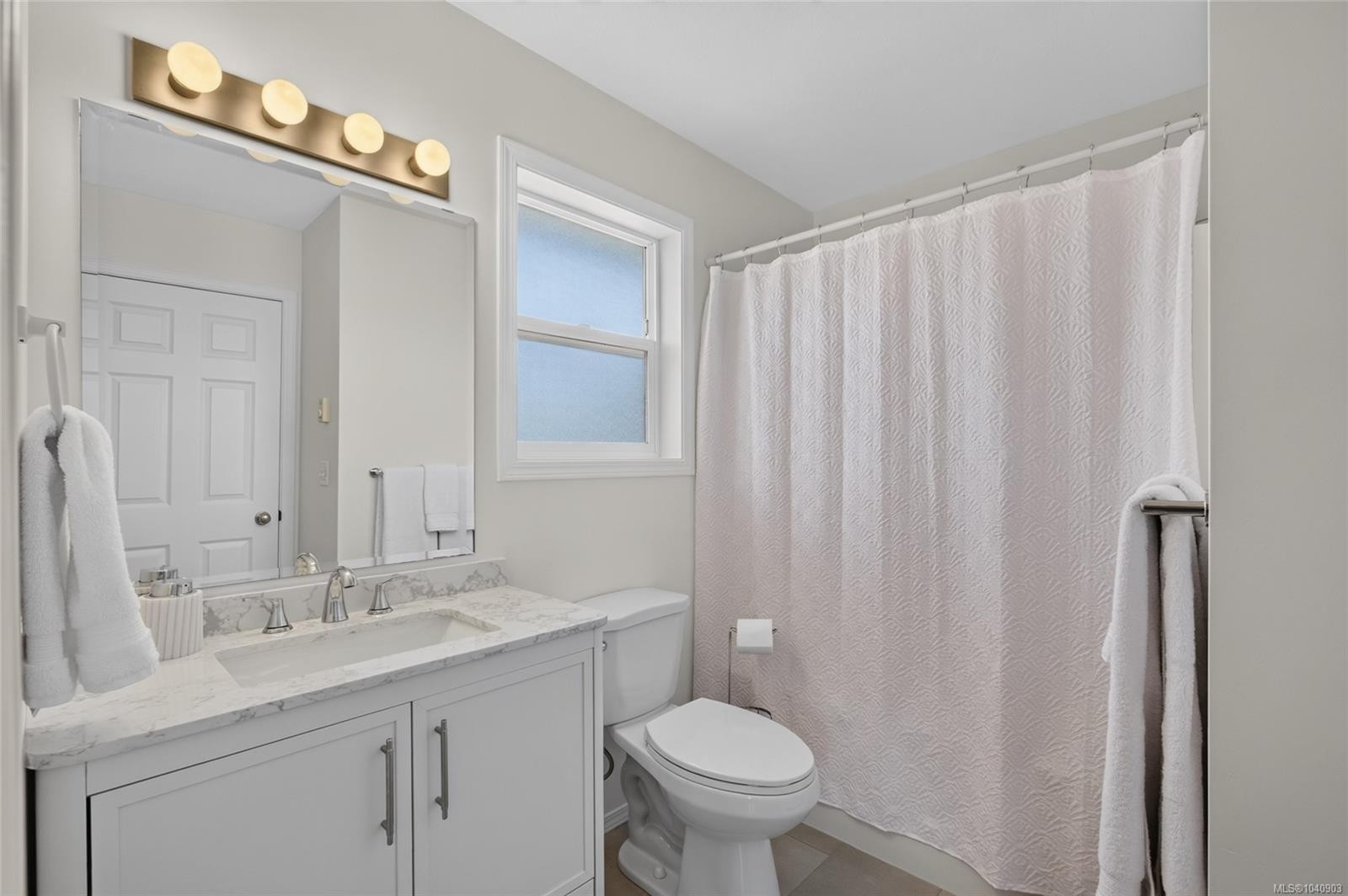 1230 Beckton Dr, Comox, BC