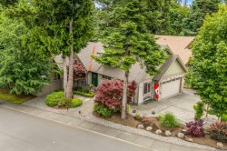 326 Forester Ave Comox, BC V9M 0B1
