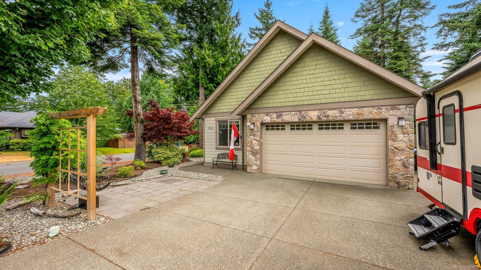 326 Forester Ave, Comox, BC