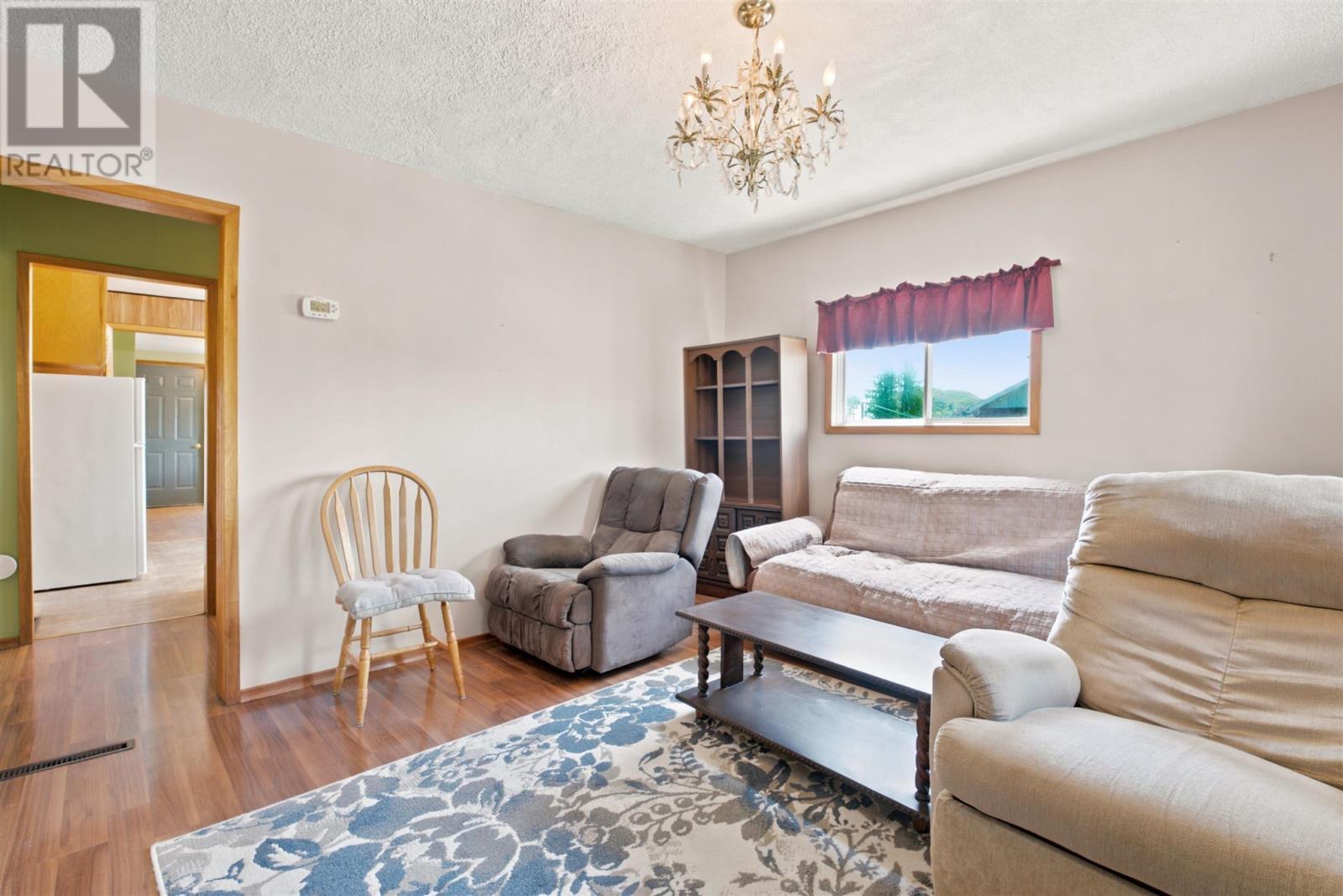 28 Queen Ave, Blind River, ON