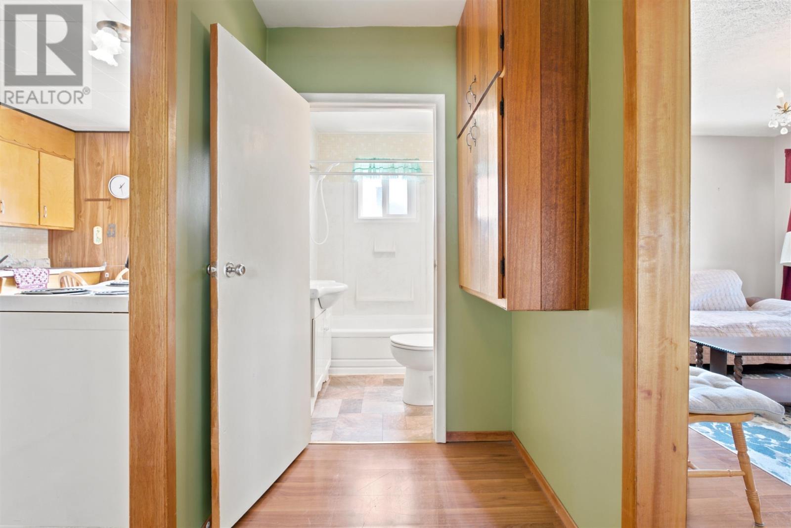 28 Queen Ave, Blind River, ON