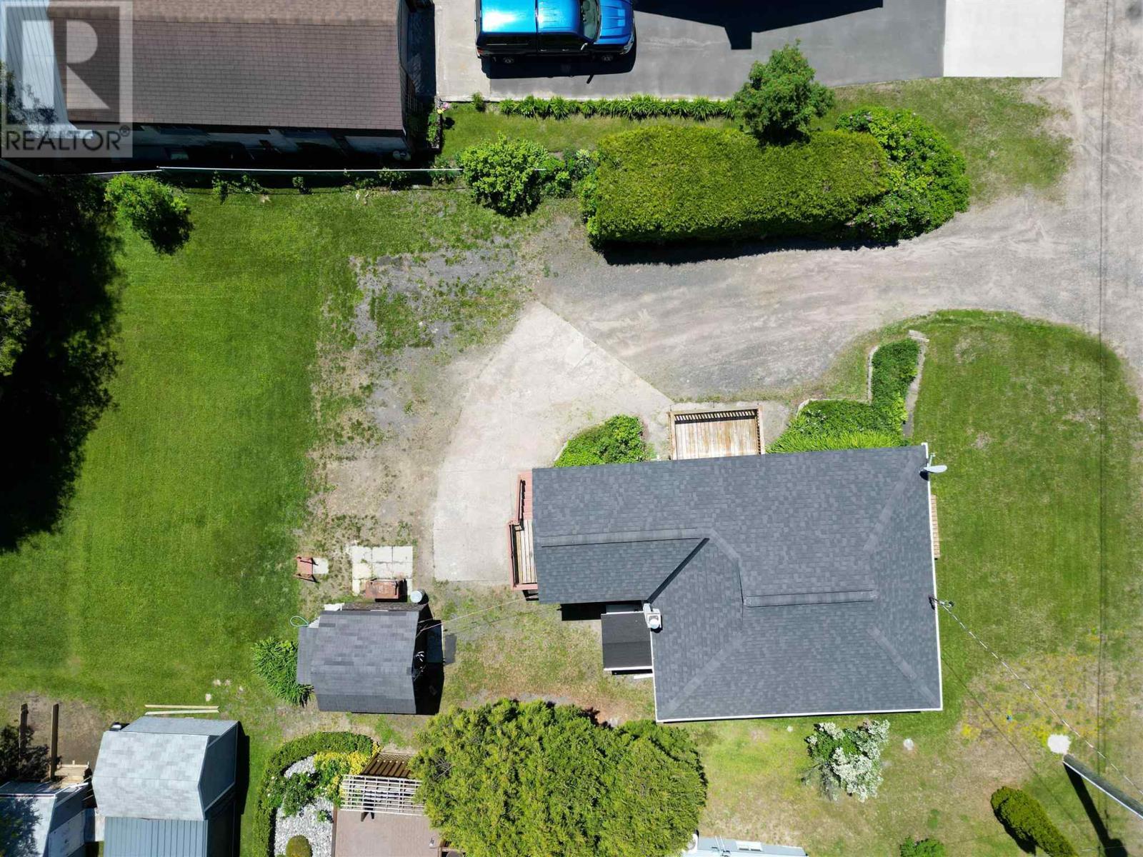 28 Queen Ave, Blind River, ON