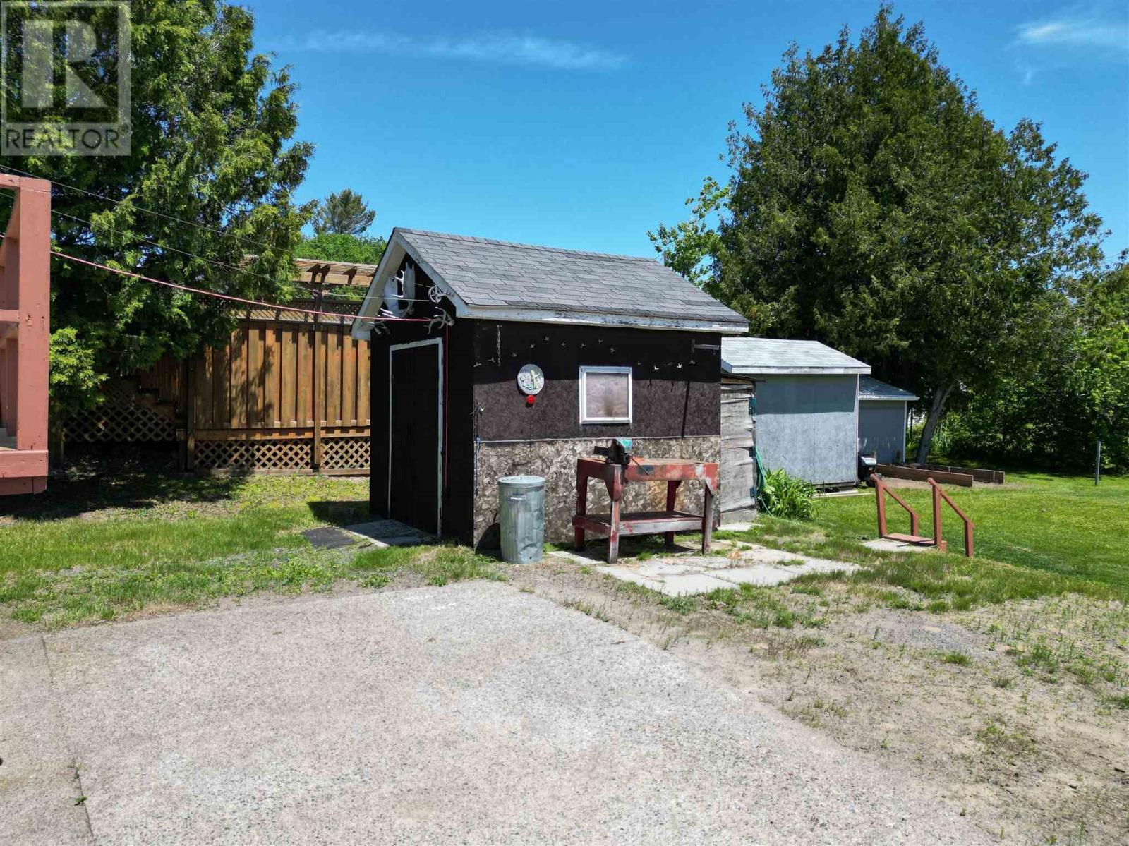 28 Queen Ave, Blind River, ON