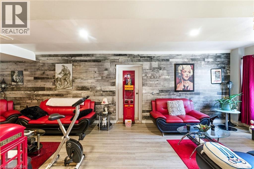 1745 King Street E, Hamilton, ON