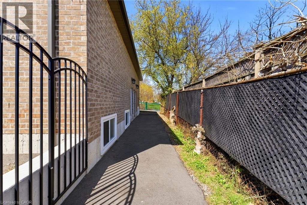 1745 King Street E, Hamilton, ON