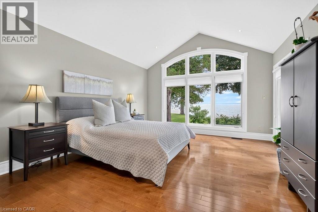 3312 Lakeland Crescent, Burlington, ON