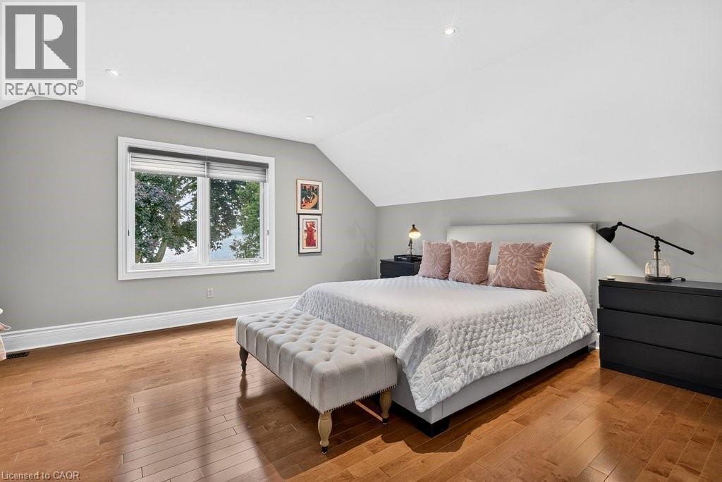 3312 Lakeland Crescent, Burlington, ON