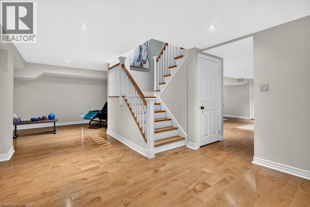 3312 Lakeland Crescent, Burlington, ON