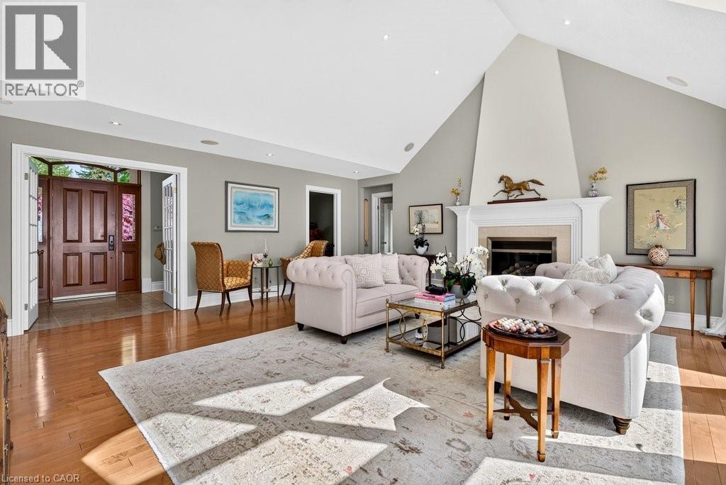 3312 Lakeland Crescent, Burlington, ON