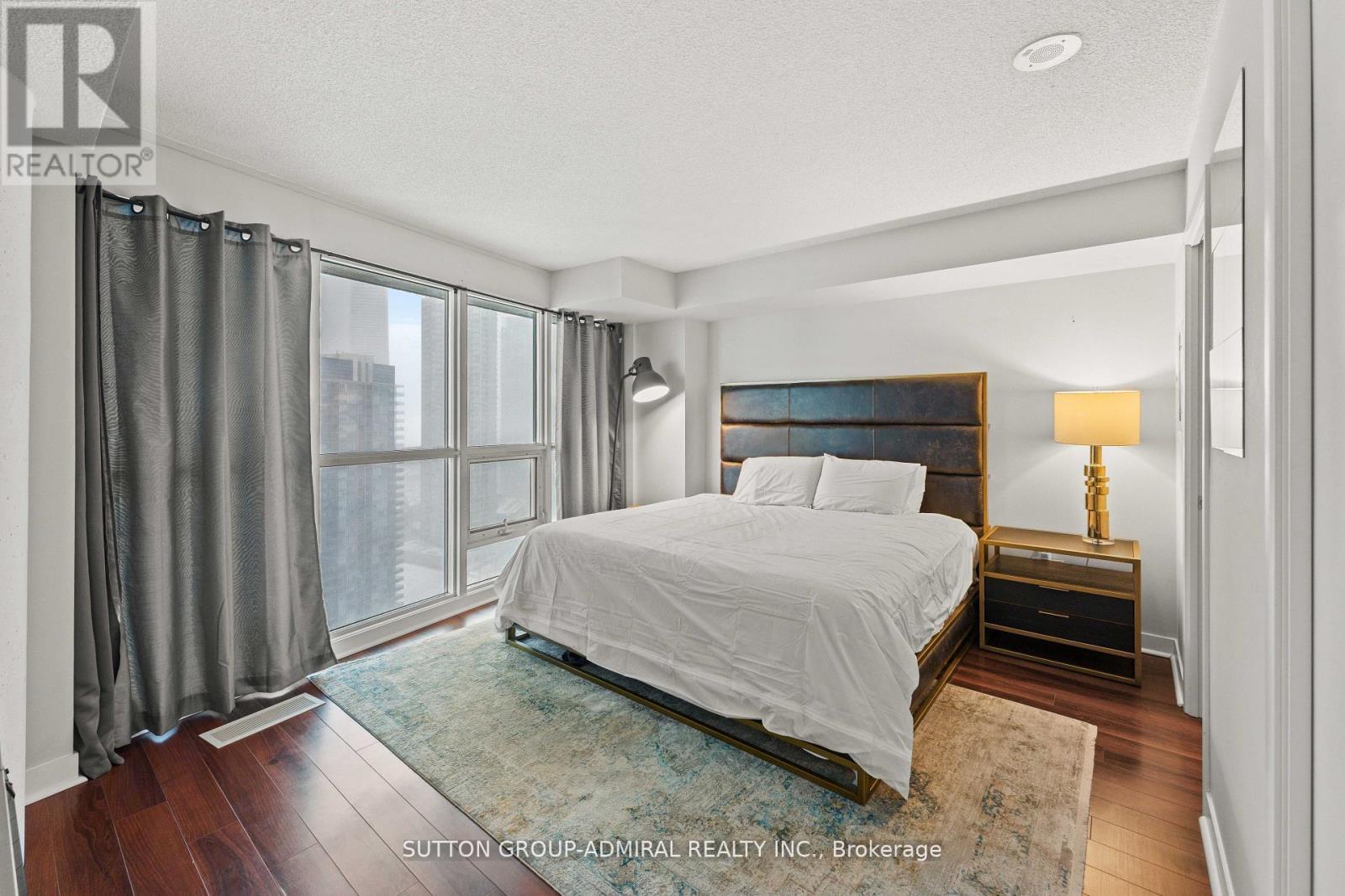 2513 - 155 Legion Road N, Toronto, ON - Indoor Photo Showing Bedroom
