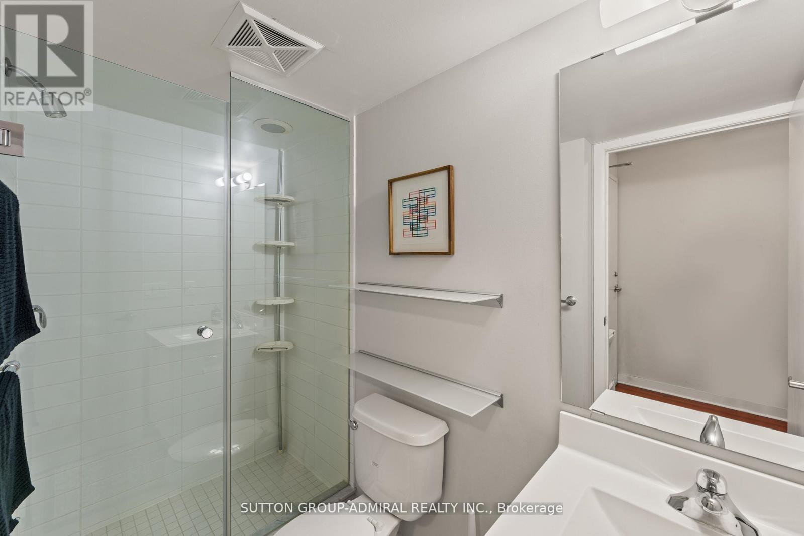2513 - 155 Legion Road N, Toronto, ON - Indoor Photo Showing Bathroom