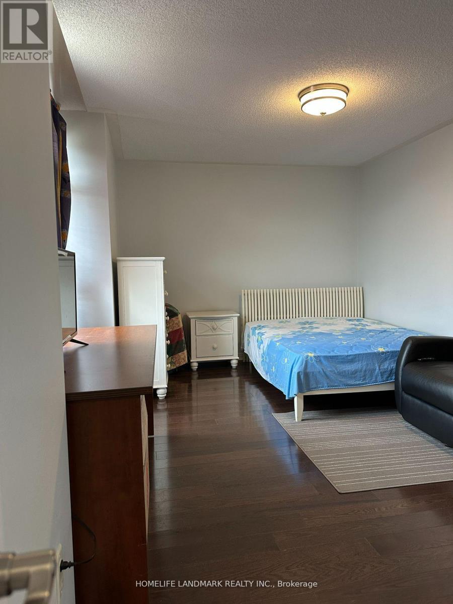 55 Moss Creek Boulevard E, Markham, ON