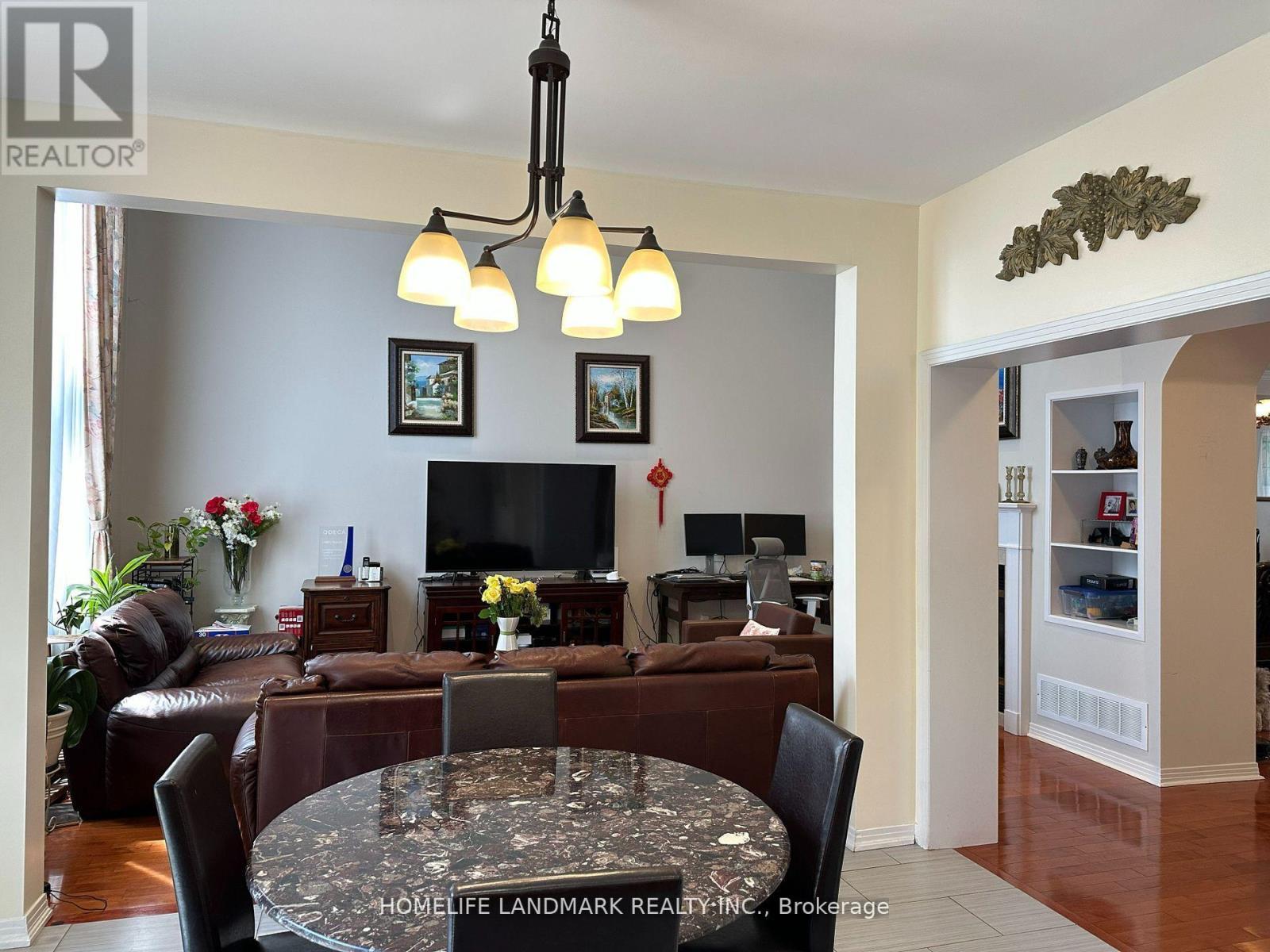 55 Moss Creek Boulevard E, Markham, ON